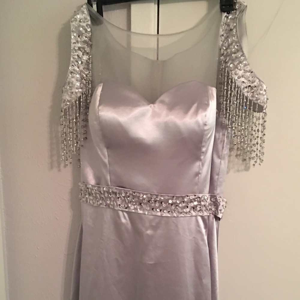 NWOT- Beautiful Silver formal made4 Gadsby party